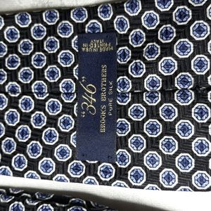 Brooks Brothers foulard silk tie in blue and black